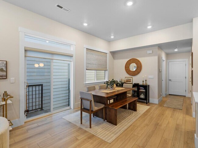 Building Photo - 13728 SW 166th Ave