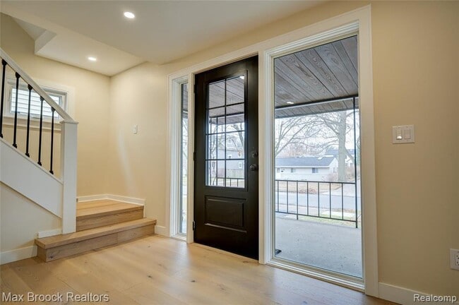 Building Photo - 409 Baldwin Ave