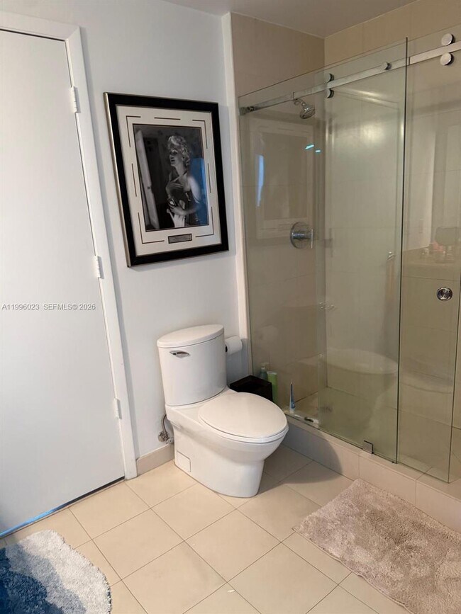 Building Photo - 3029 NE 188th St