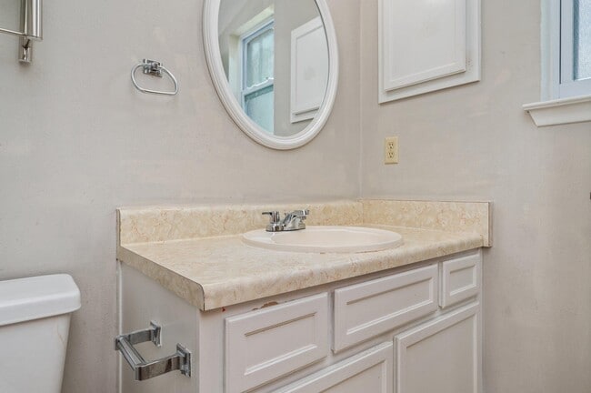 Building Photo - 96 Catamaran Ln
