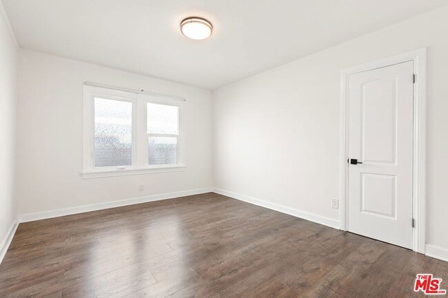 Building Photo - 6531 Arlington Ave