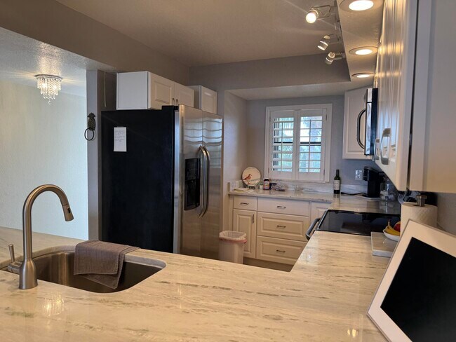 Building Photo - 3200 N Hwy A1A