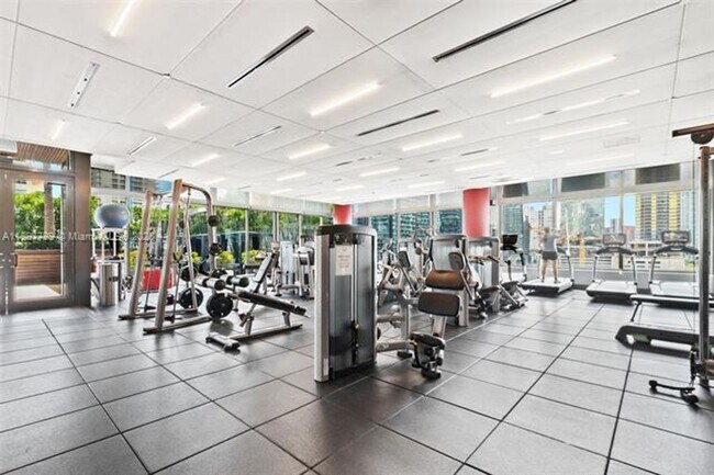 Building Photo - 1080 Brickell Ave