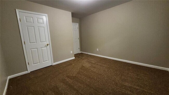 Building Photo - 7662 Forest Glen Way