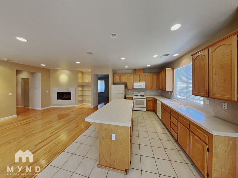 Building Photo - 4338 Glen Canyon Cir