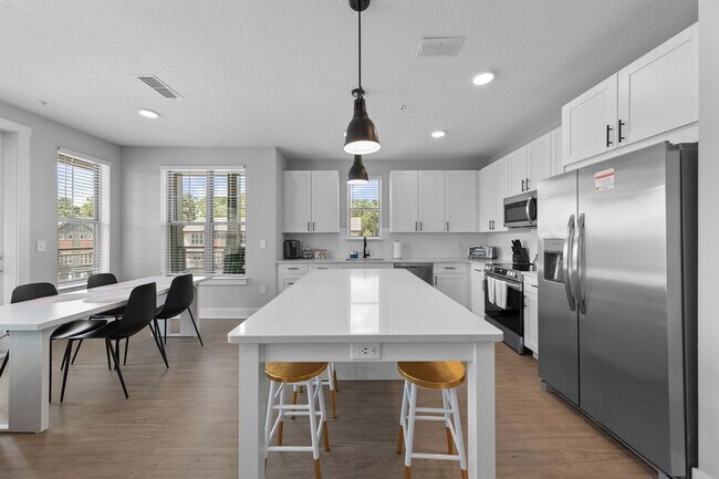Building Photo - 11830 Buckfield Cir