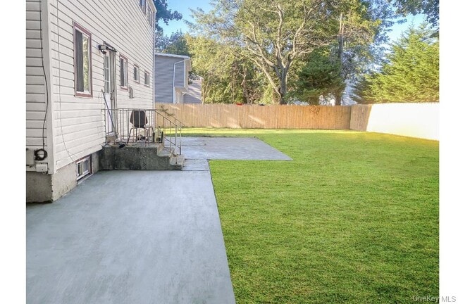 Building Photo - 741 Taylor Ave