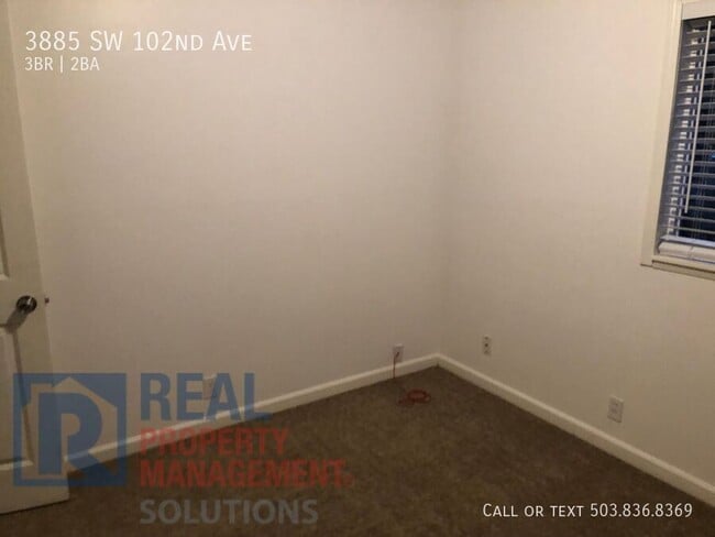 Building Photo - 3885 SW 102nd Ave