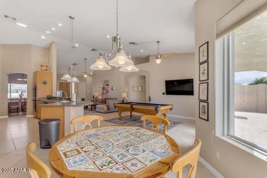 Building Photo - 6821 E Palm Ln