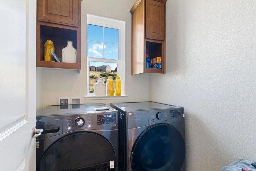 Building Photo - 3655 Branding Iron Pl