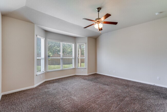 Building Photo - Nice 3-Bedroom 2-Bathroom Home in Highland...