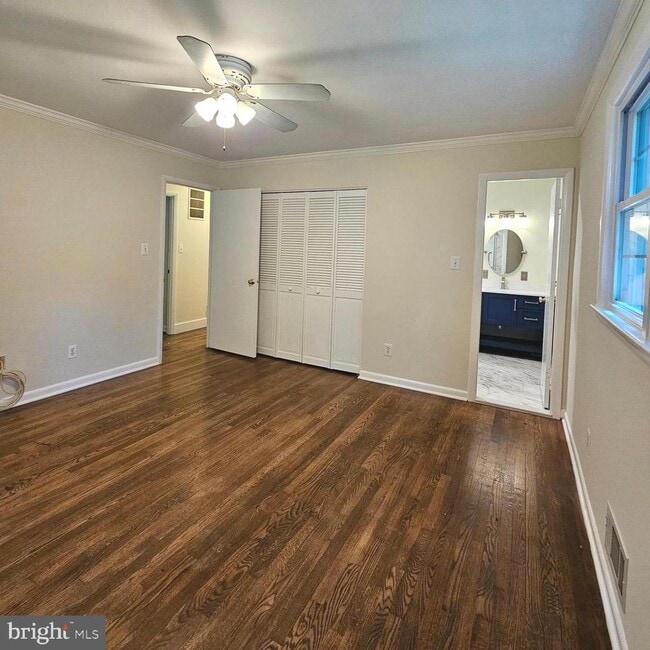 Building Photo - 8925 Falling Creek Ct