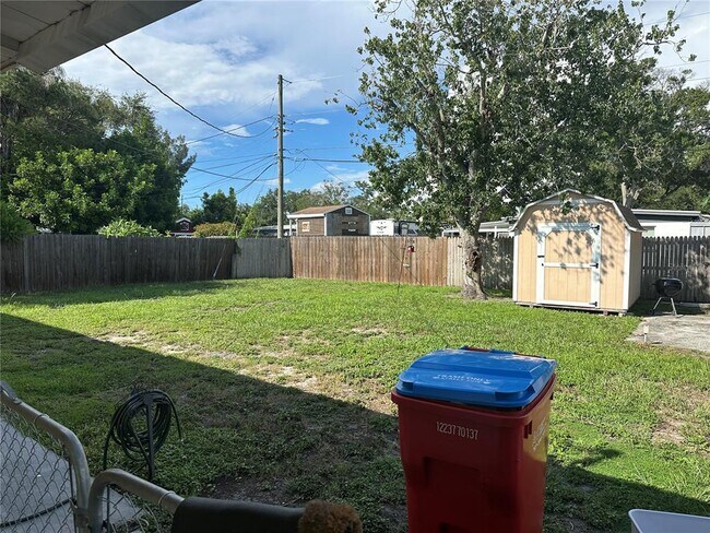 Building Photo - 8933 Narcissus Ave