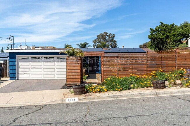 Primary Photo - 4654 Glacier Ave