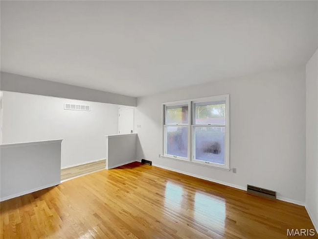 Building Photo - 400 Dove Dr