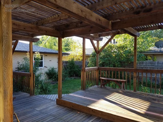 Building Photo - Fantastic Brick Ranch w/ 3 bedrooms and a Huge 2 Car Garage!