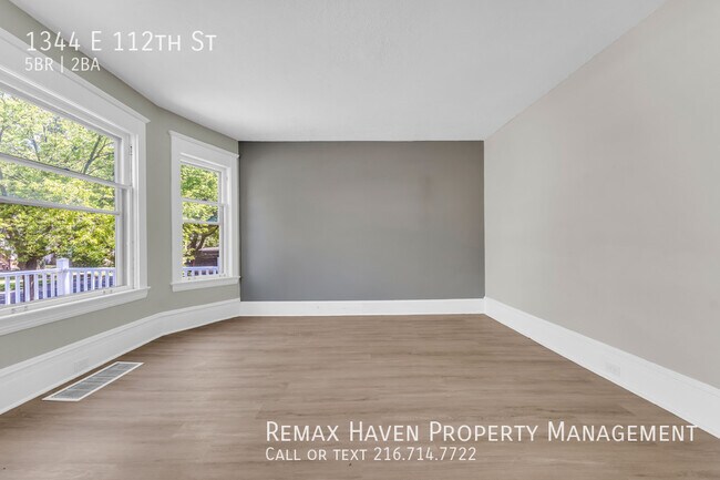 Building Photo - 1344 E 112th St