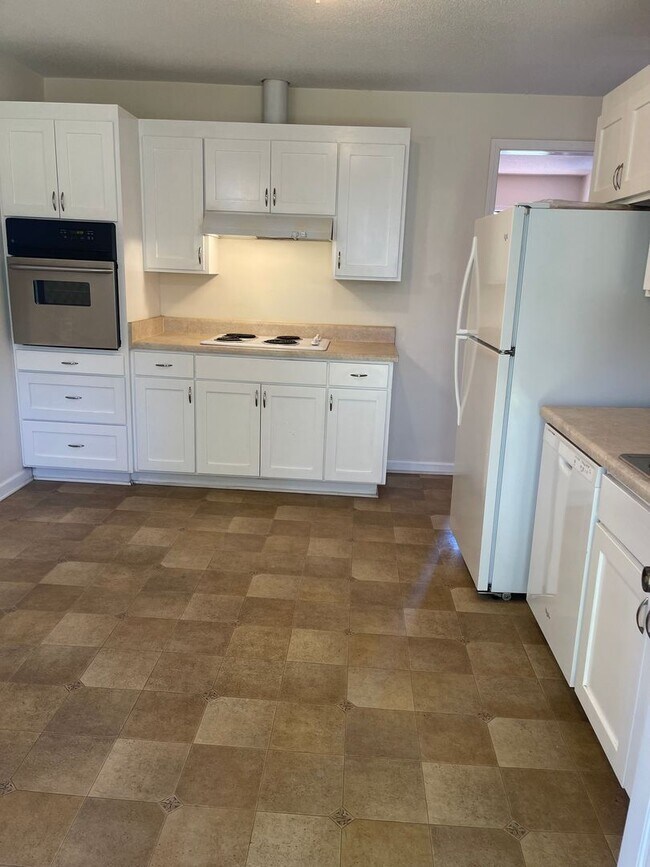 Building Photo - Charming Home in the Heart of the Congaree River District – Prime Location! - 302