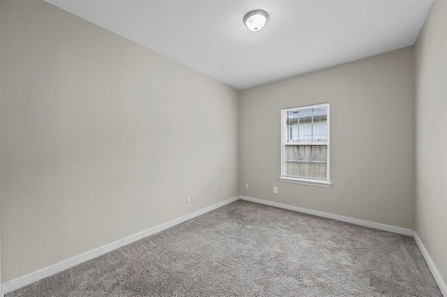 Building Photo - 4615 Cherbourg St