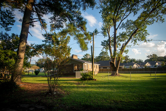 Building Photo - 104 Old Montevallo Rd