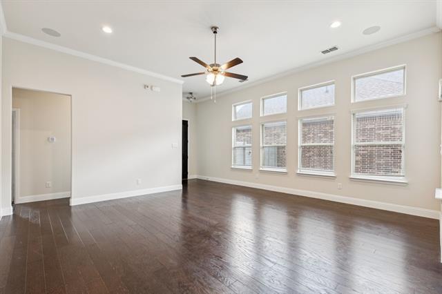 Building Photo - 913 Parkside Dr