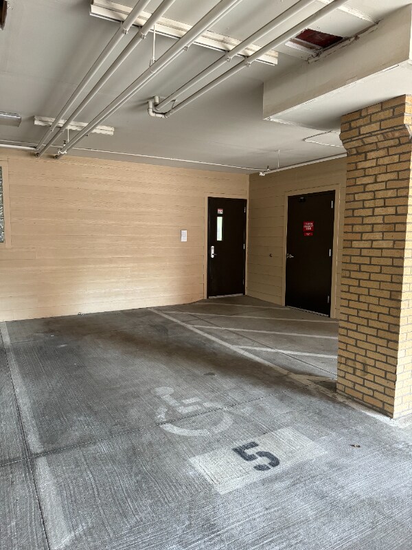 Building Photo - 336 E 1st Ave