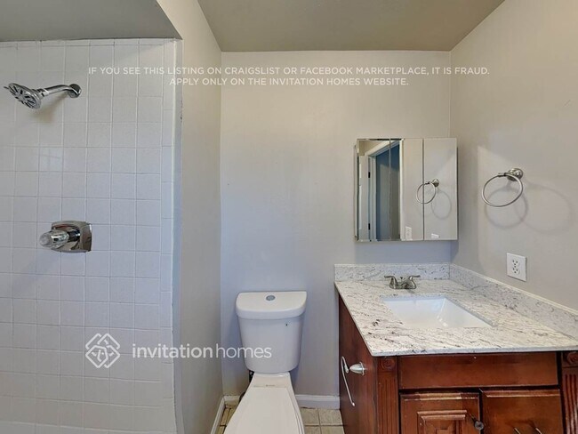 Building Photo - 1425 E 97th Pl