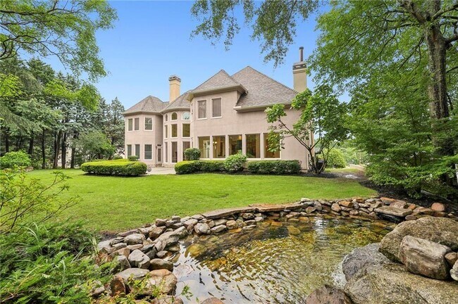 Building Photo - 2503 Regency Lake Dr