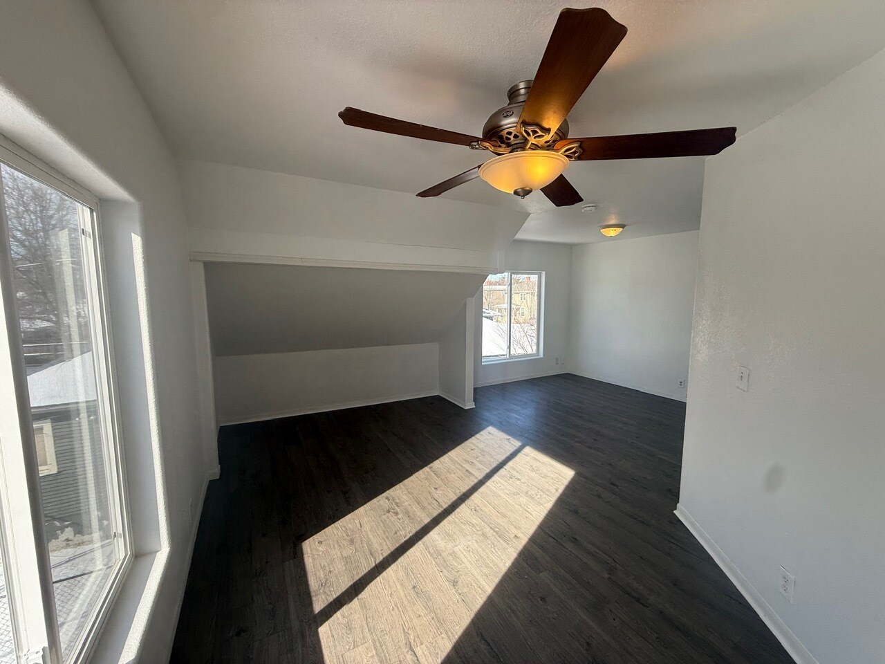 Building Photo - 116 Broadwater Ave