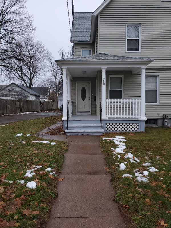 Primary Photo - 76 Ridge St