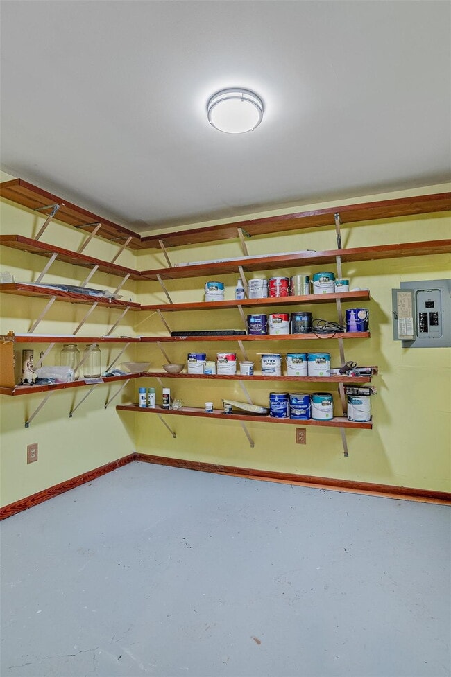 Building Photo - 1101 Shirley Ln