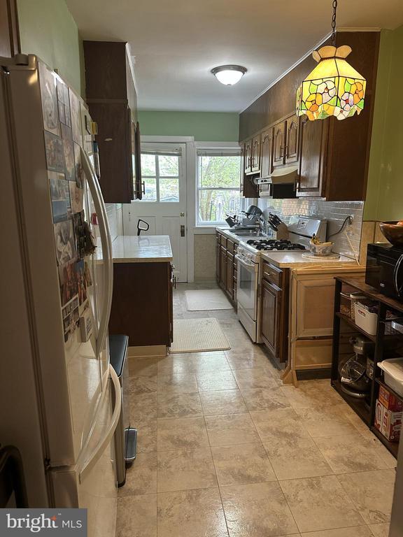 Building Photo - 210 S Union St