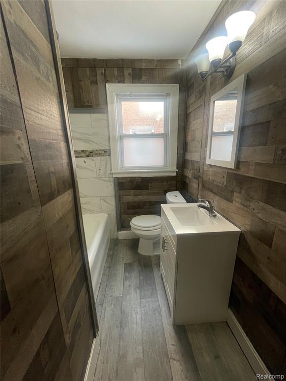 Building Photo - 14828 Sussex St