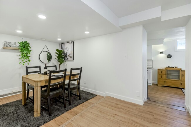 Building Photo - 1820 W 38th St