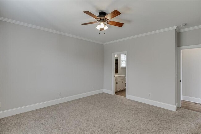 Building Photo - 4612 Grandview Pkwy