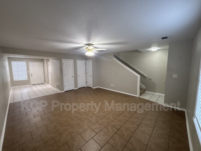 Building Photo - 1115 Farley Cir