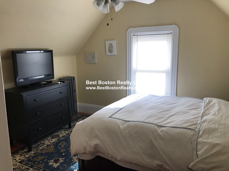 Building Photo - 21 Chandler St