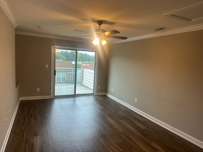 Building Photo - 1220 Twin Branches Way