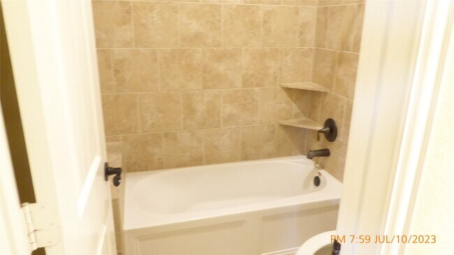 Building Photo - 21710 Avalon Queen Dr