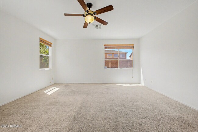 Building Photo - 3119 W Pleasant Ln