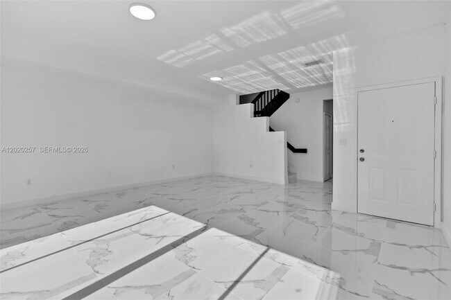 Building Photo - 10245 SW 154th Pl