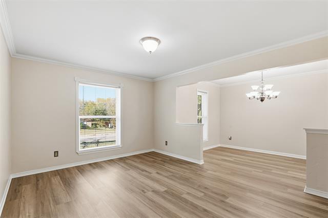 Building Photo - 1901 Wellington Dr