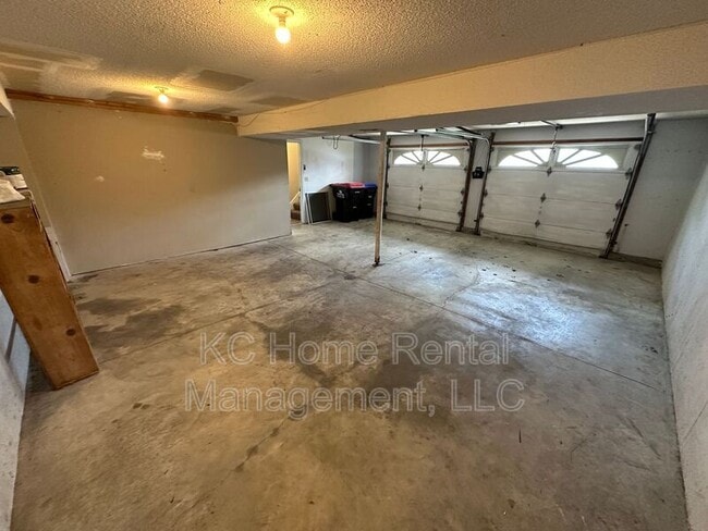 Building Photo - 1400 Cypress Dr