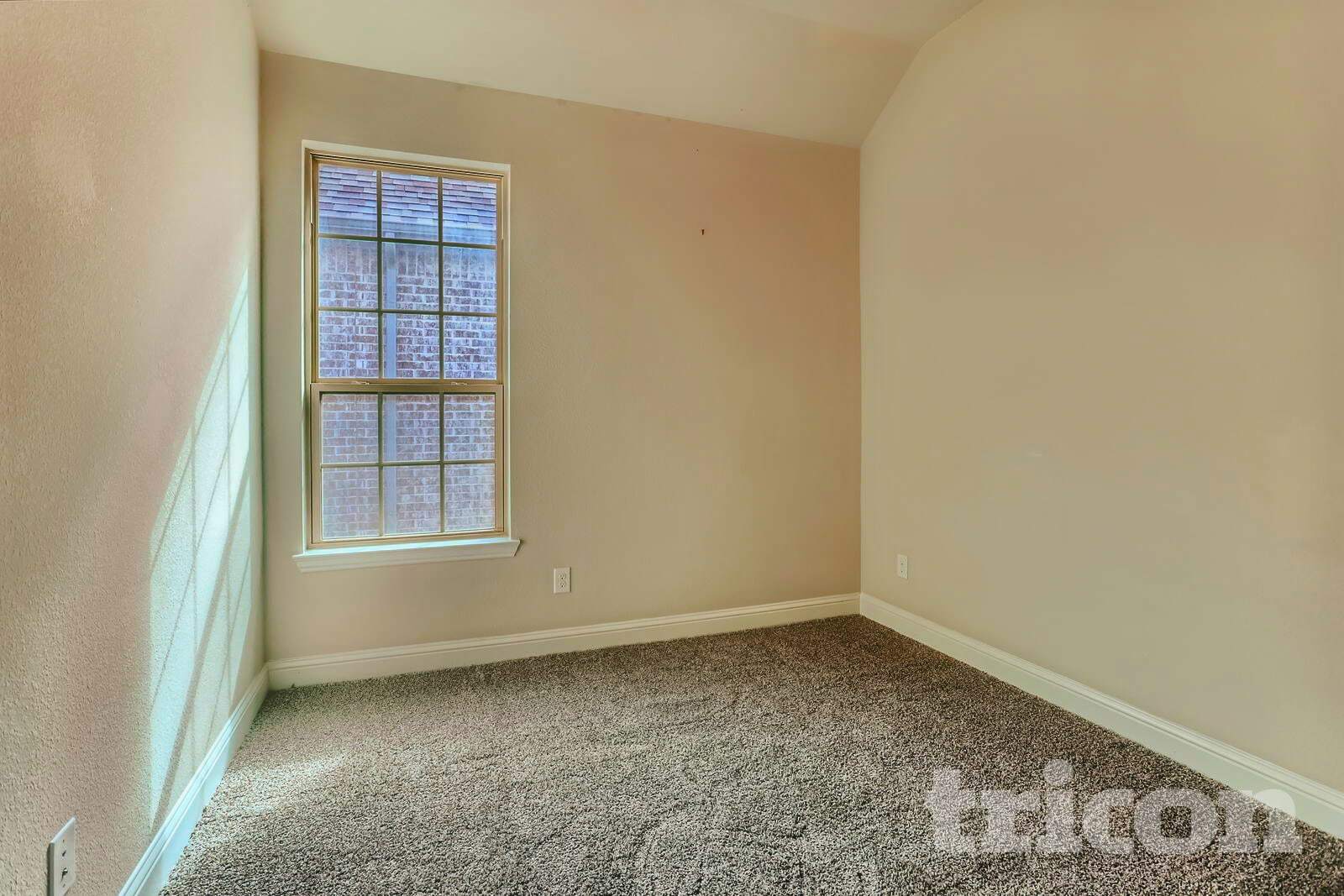 Building Photo - 401 Winehart St