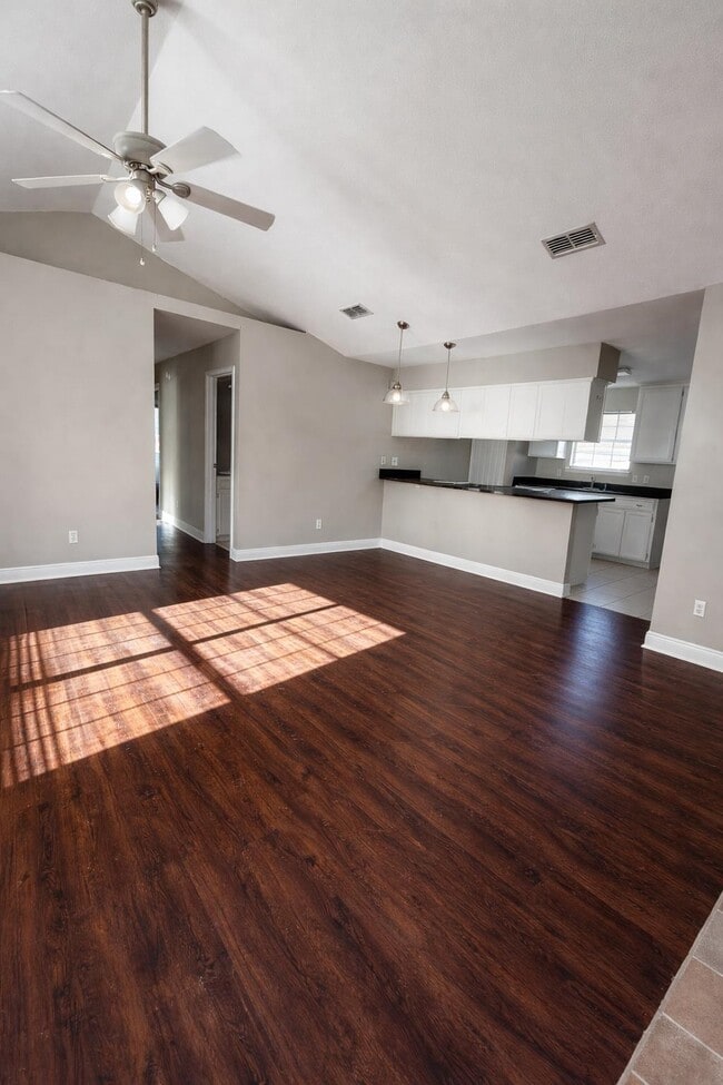 Building Photo - 3094 Layla St