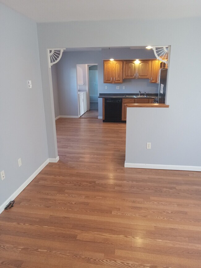 Building Photo - 2123 Prospect Ave