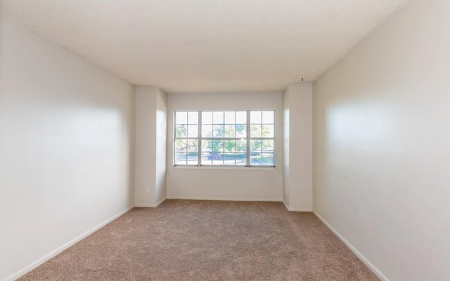 Building Photo - 12513 E Pacific Cir