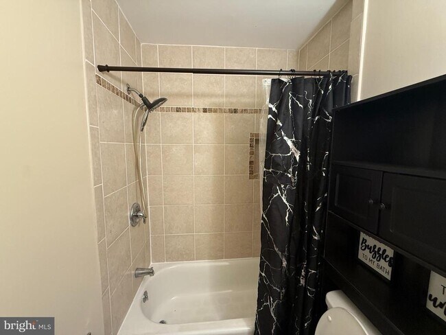 Building Photo - 8766 Walutes Cir
