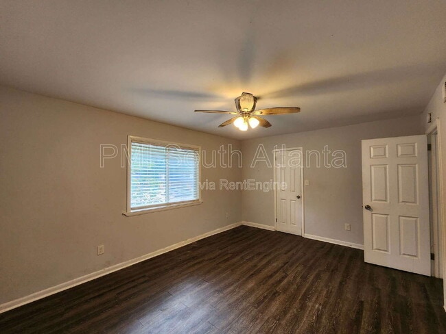 Building Photo - 141 Peyton Pl SW