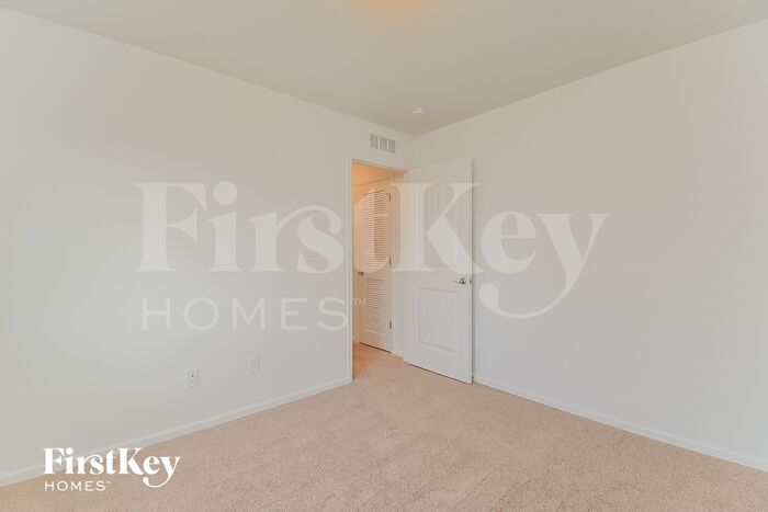 Building Photo - 10381 Luneth Dr